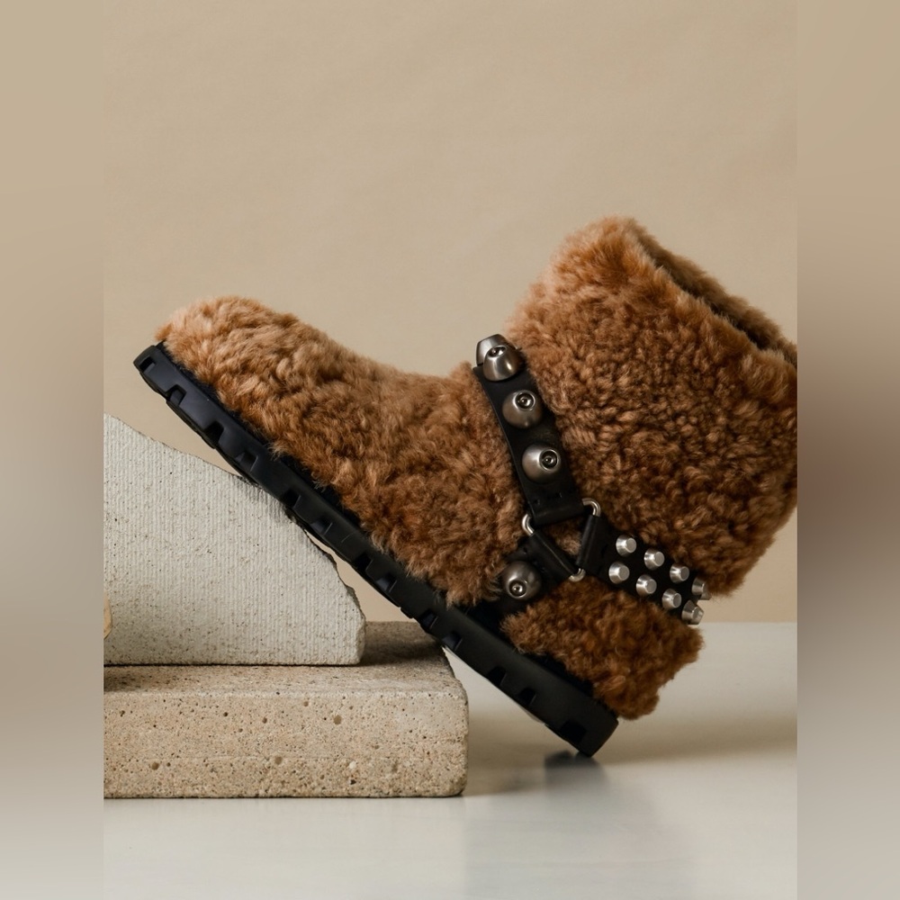 🔥🔥🔥 MIU MIU Embellished brown shearling ankle boots size 6/36 European